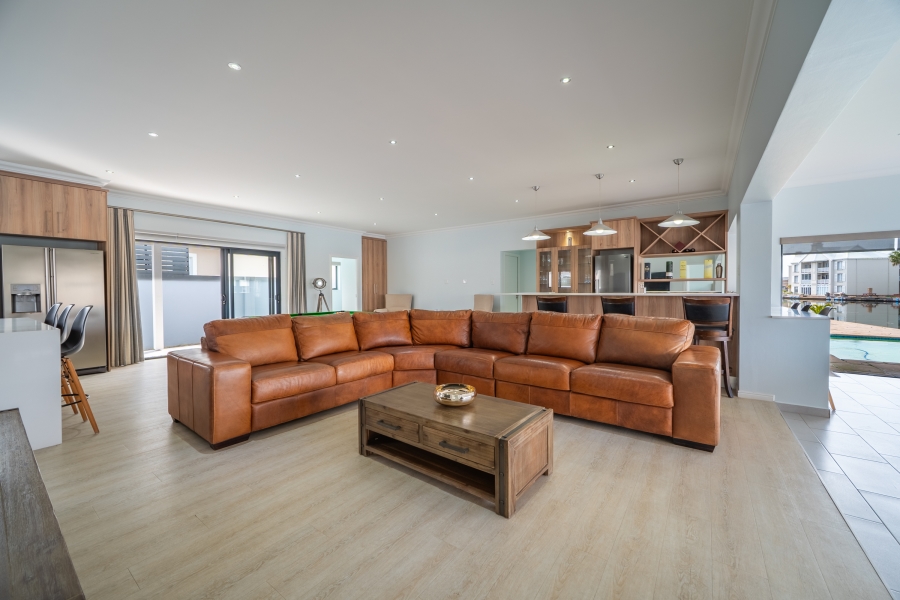 5 Bedroom Property for Sale in Marina Martinique Eastern Cape